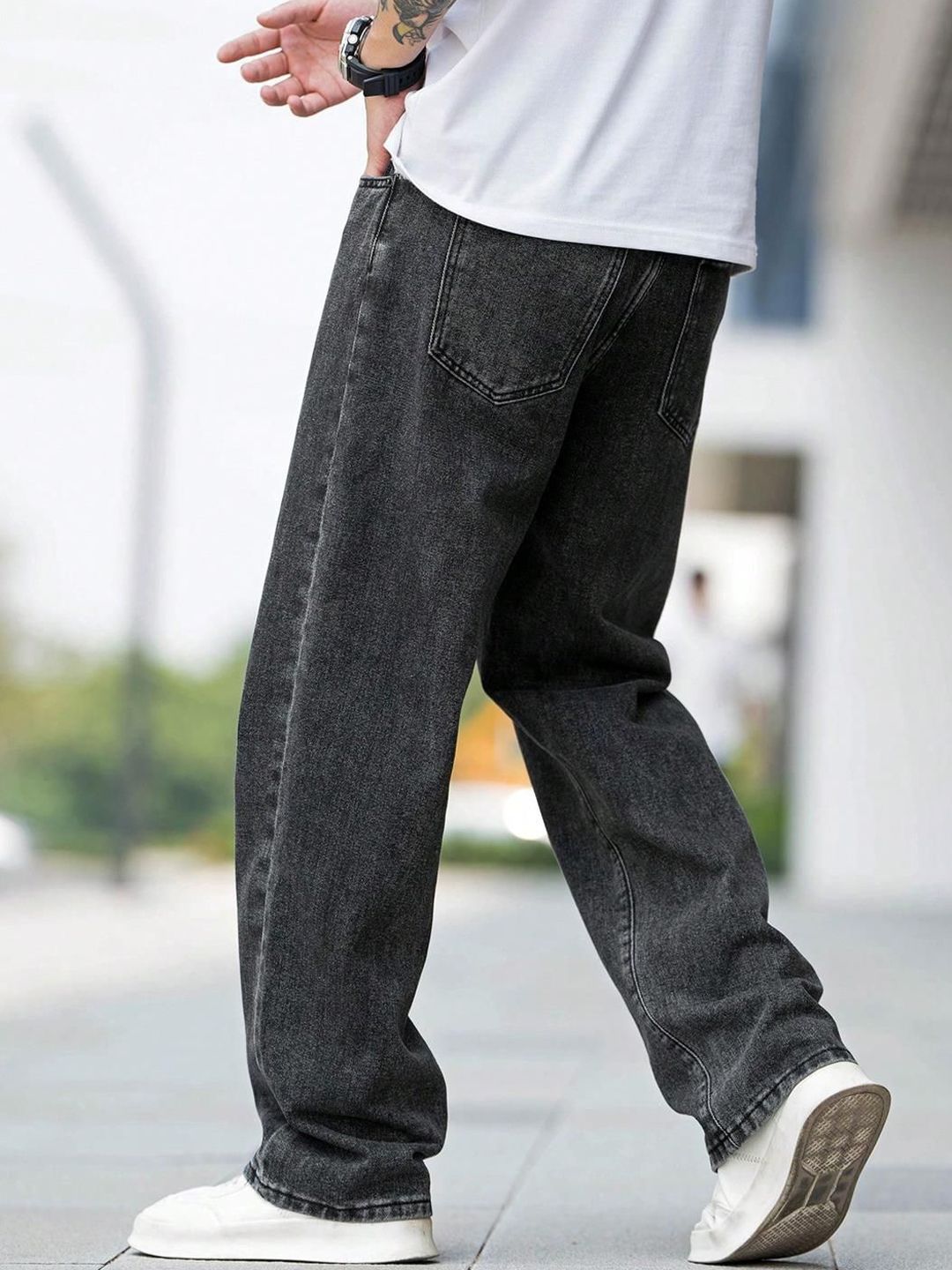 Kotty Men Men Straight Fit Mid-Rise Stretchable Jeans