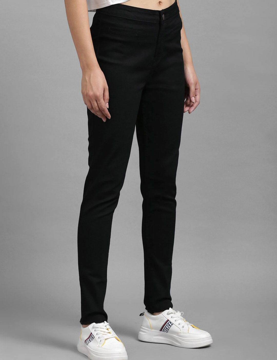 Kotty Women Black Skinny Fit Mid-Rise Clean Look Jeans