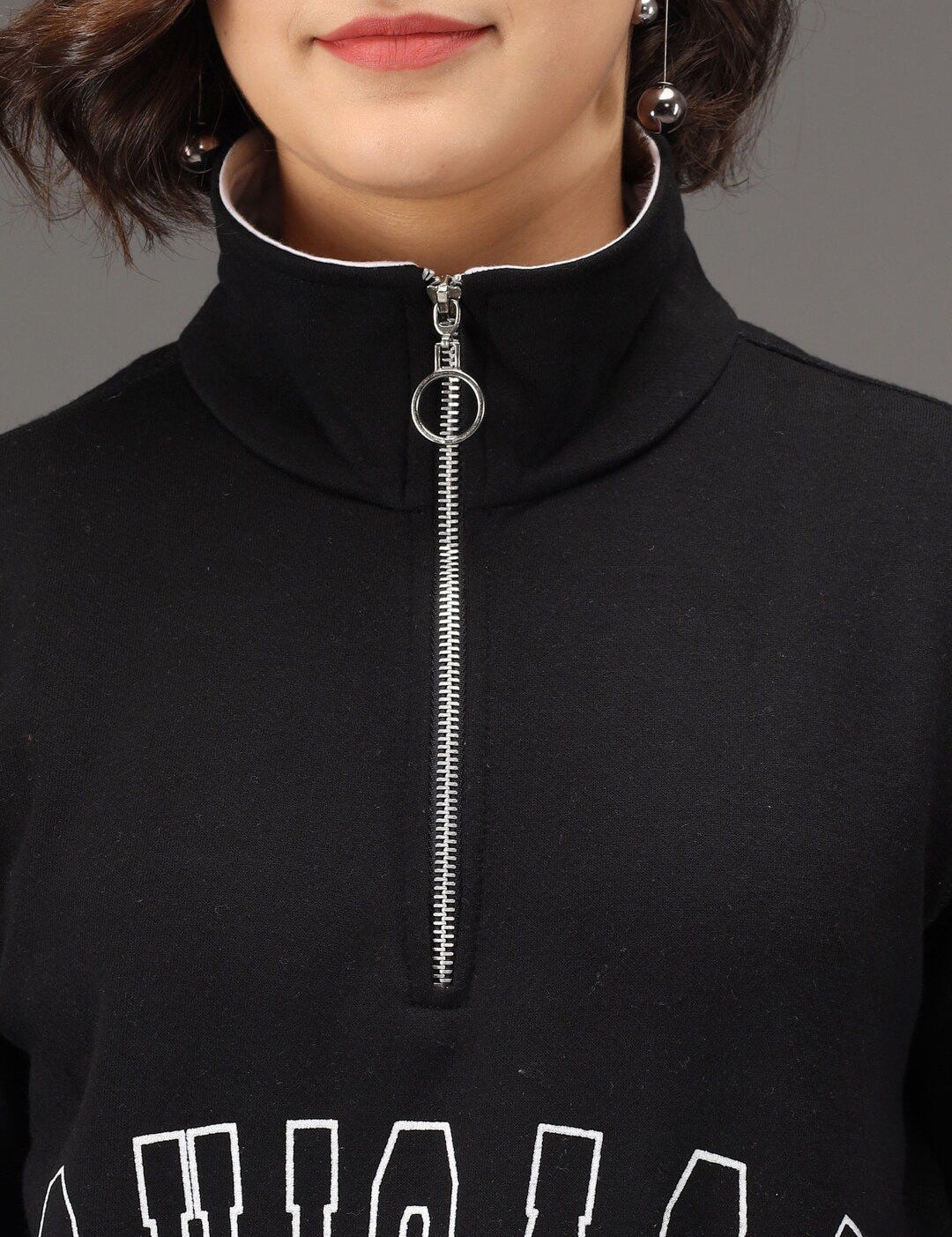 Kotty Women Black Fleece Crop Sweatshirt