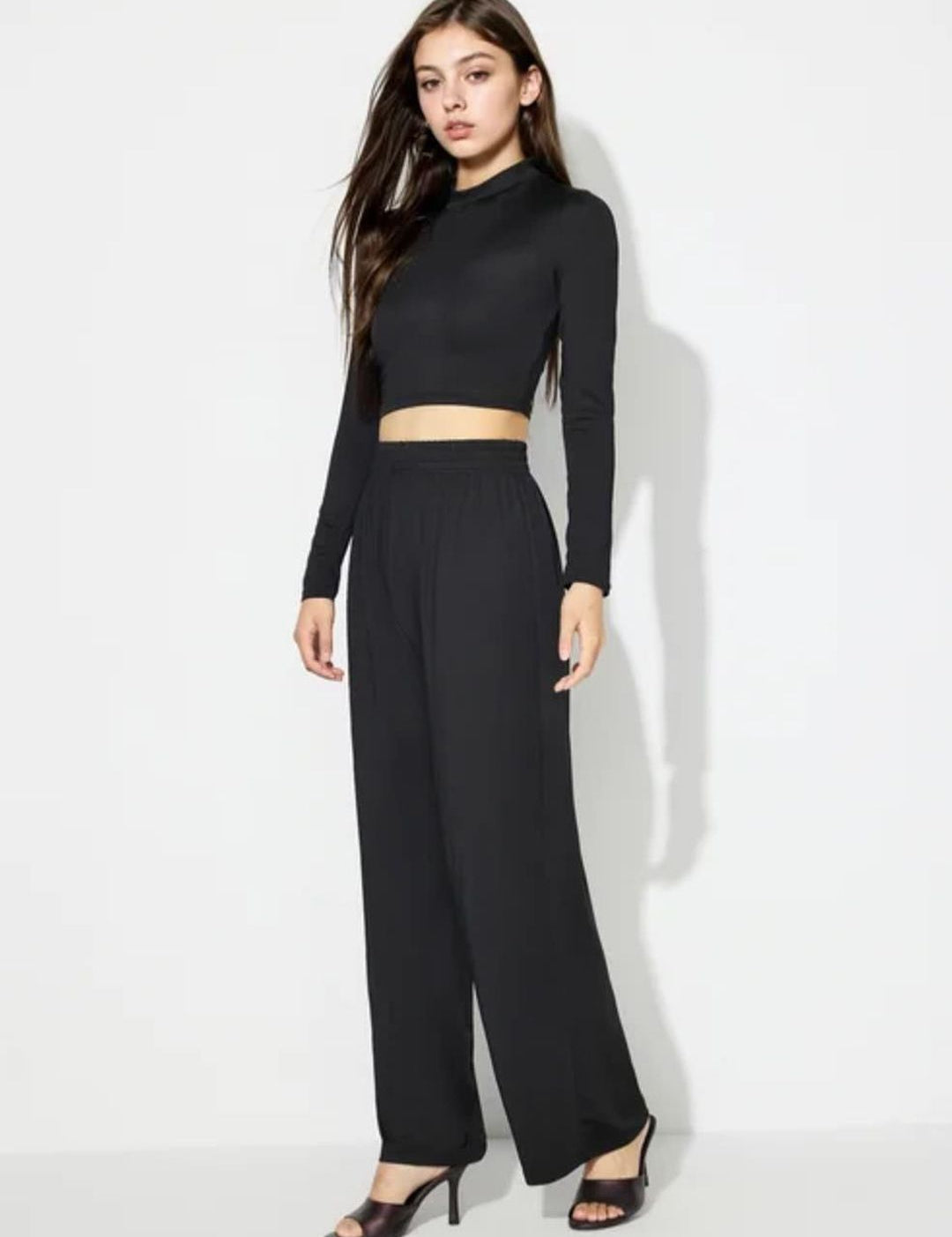 Kotty Black Round Neck Crop Top With Trouser