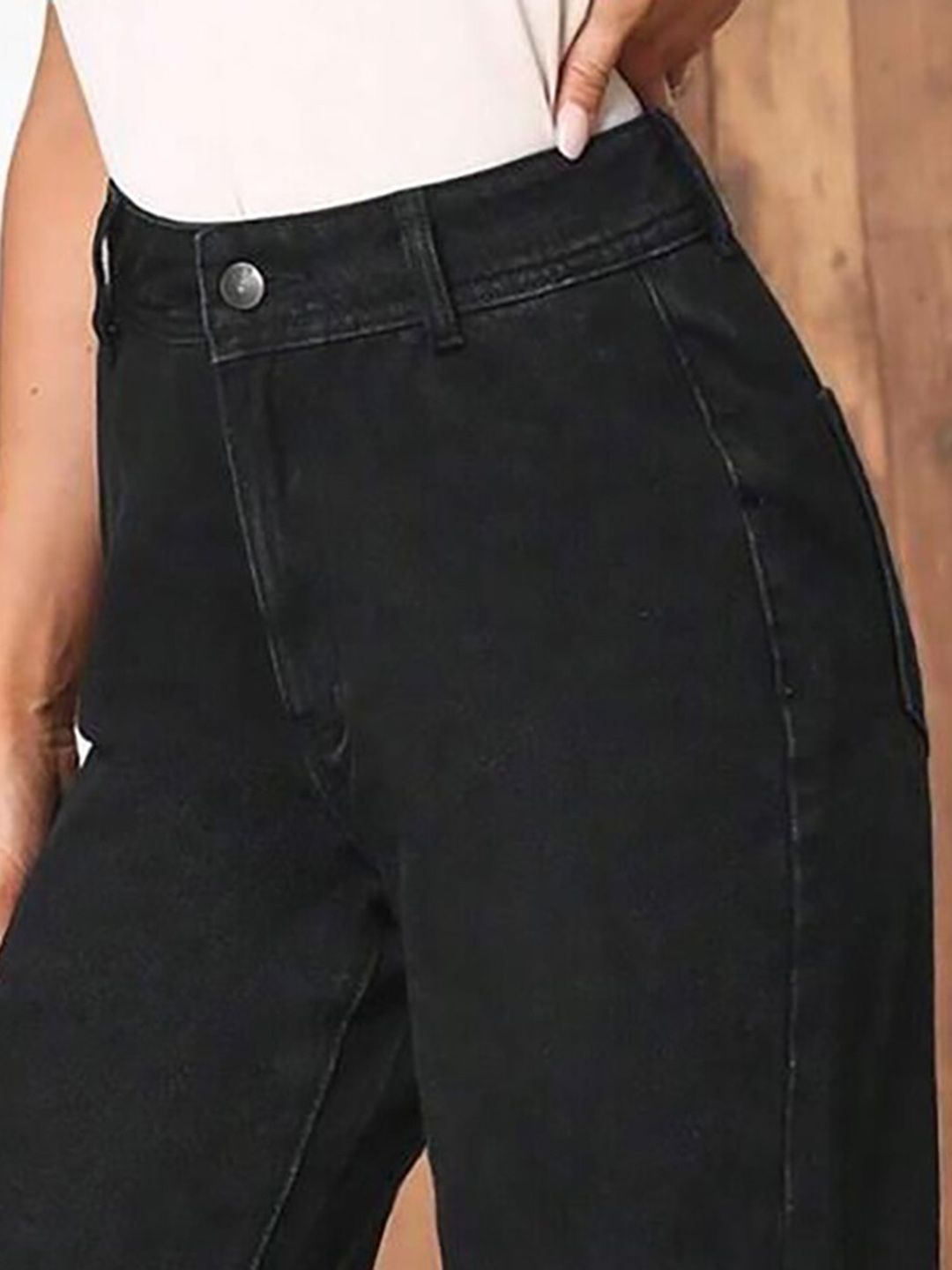 Kotty Black Women Jean Straight Fit High-Rise Clean Look Stretchable Jeans