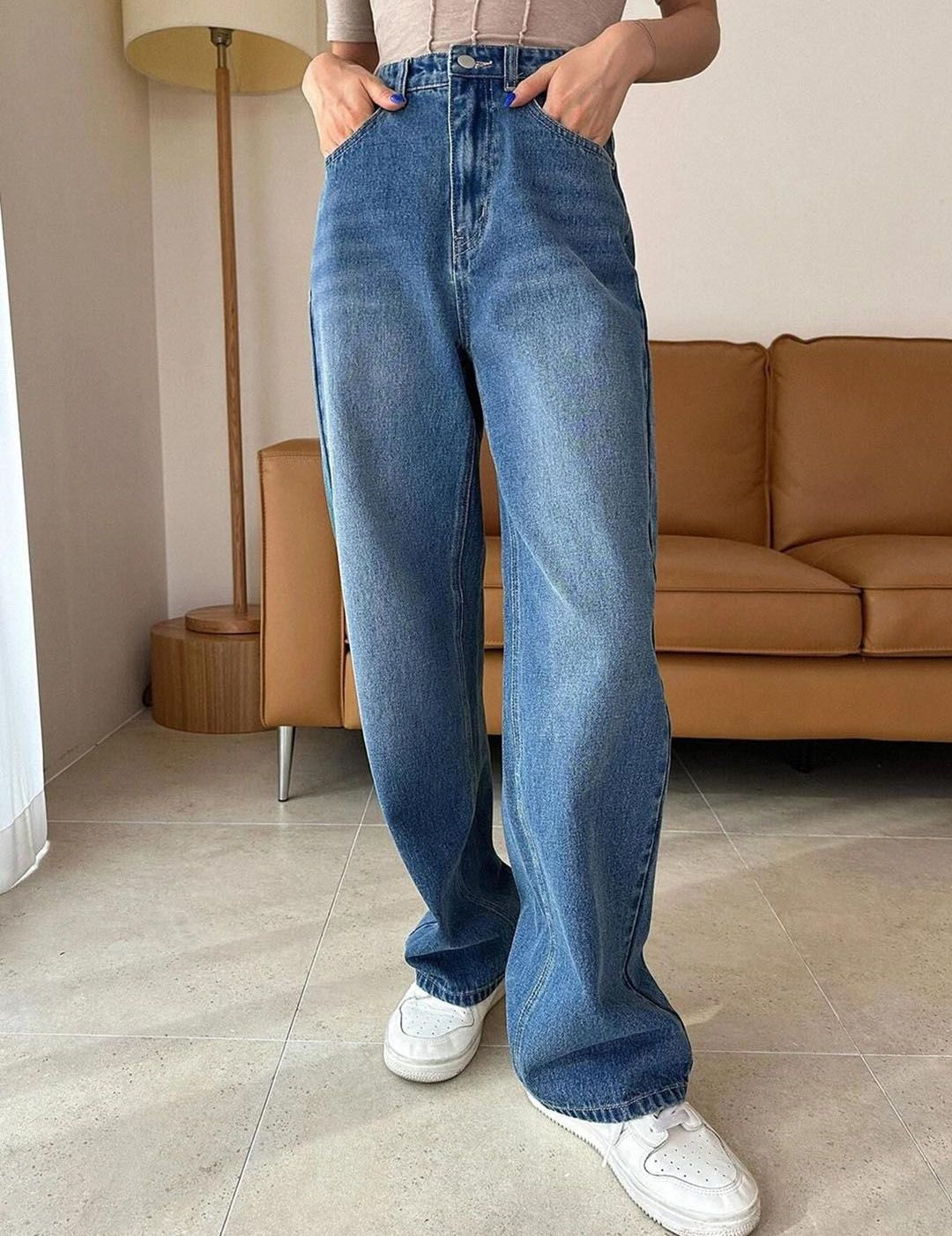 Kotty Women High-Rise Clean Look Light Fade Stretchable Jeans