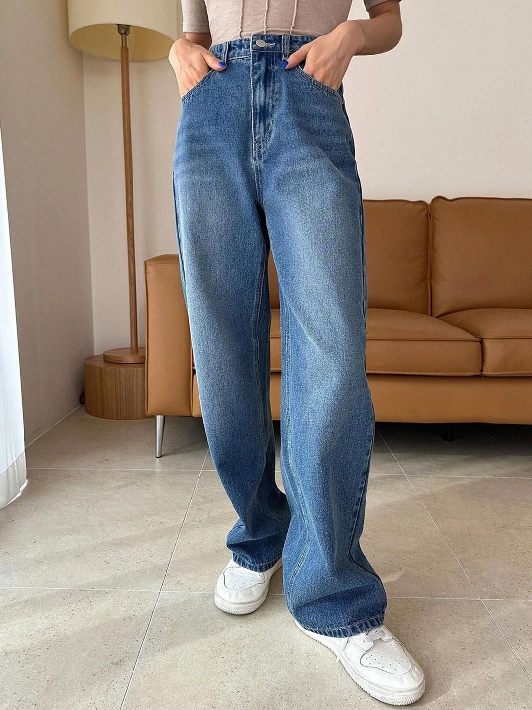 Kotty Women High-Rise Clean Look Light Fade Stretchable Jeans