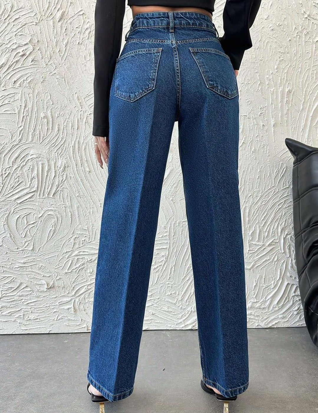 Kotty Women Straight Fit High-Rise Stretchable Jeans