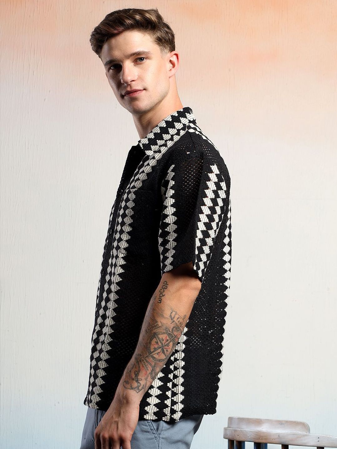 Kotty Vertical Stripes Cotton Spread Collar Short Sleeves Shirt