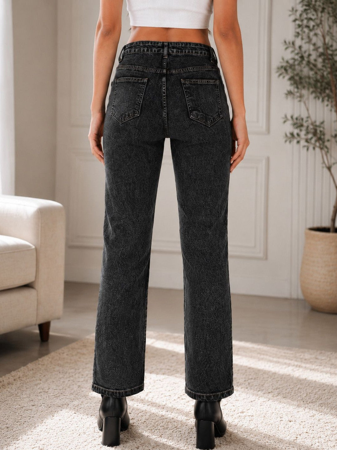 Kotty Women Straight Fit High-Rise Jeans