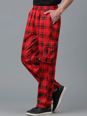 Kotty Men Checked Relaxed Low-Rise Easy Wash Chinos Trousers