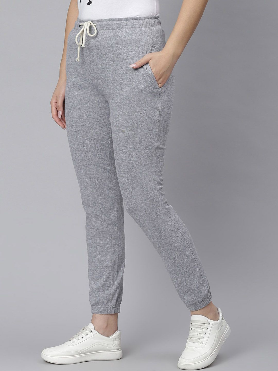 Kotty Women Grey Solid Straight-Fit Joggers