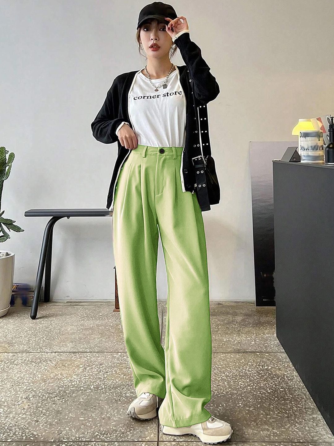 Kotty Women Easy Wash Pleated Mid-Rise Parallel Trousers