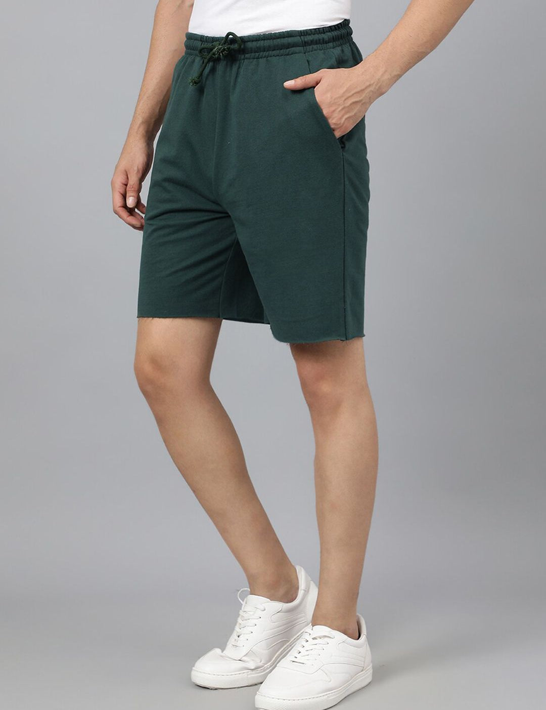 Kotty Men Green Mid-Rise Regular Shorts