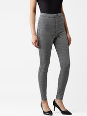Kotty Women Black & White Skinny Fit High-Rise Clean Look Jeans