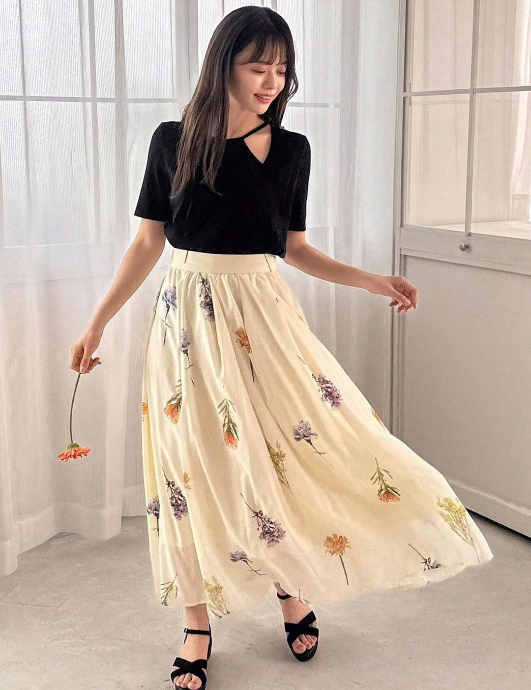 Kotty Women Round Neck Short Sleeves Top With Cut Out Details