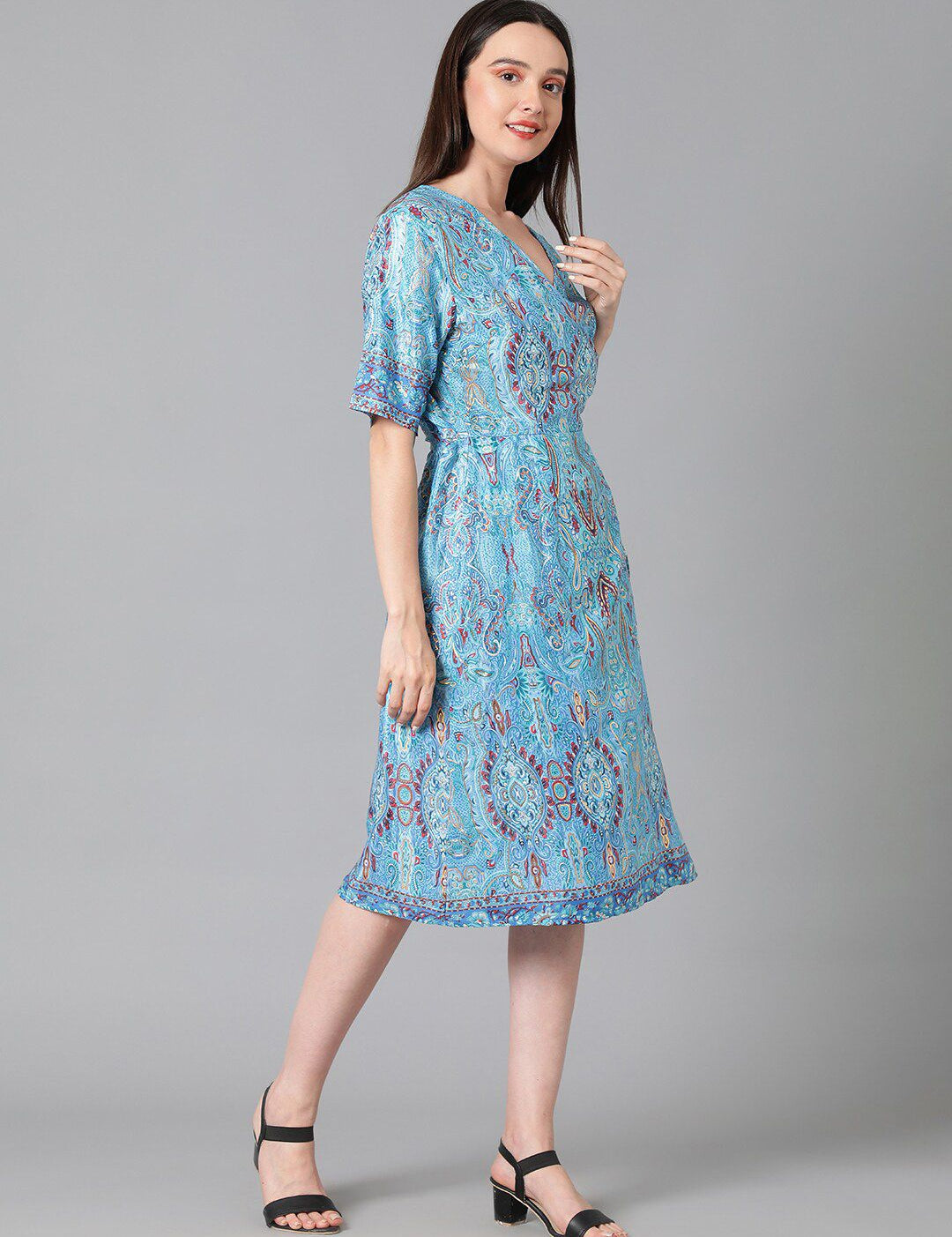 Kotty Ethnic Motifs Printed Midi Wrap Dress