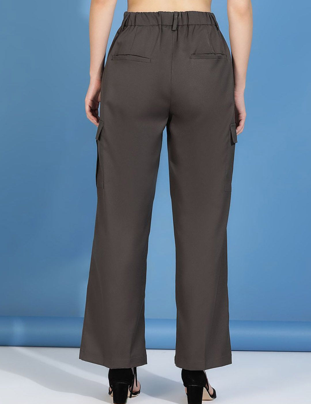 Kotty Women Relaxed Straight Fit High-Rise Pleated Trouser