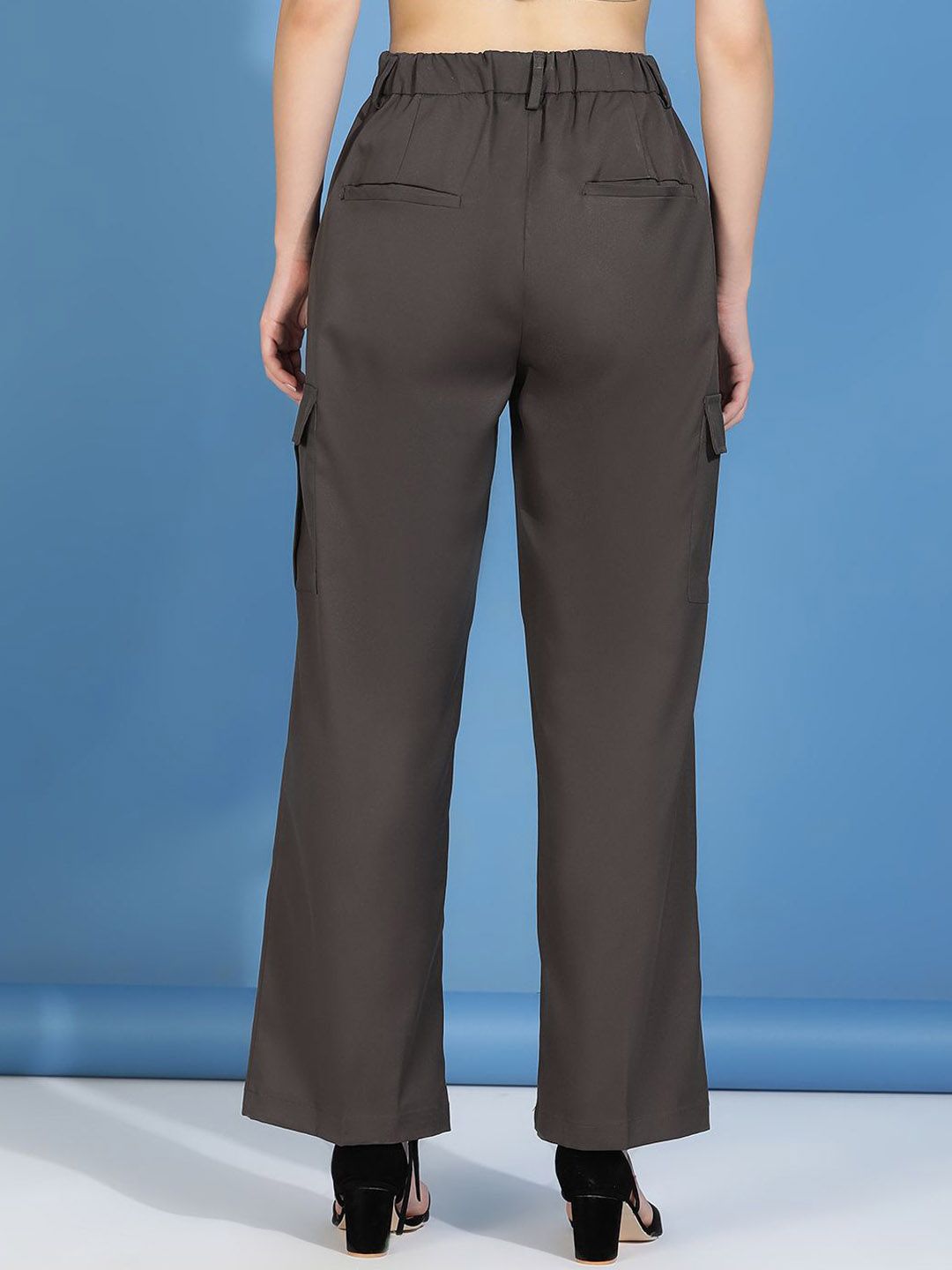 Kotty Women Relaxed Straight Fit High-Rise Pleated Trouser