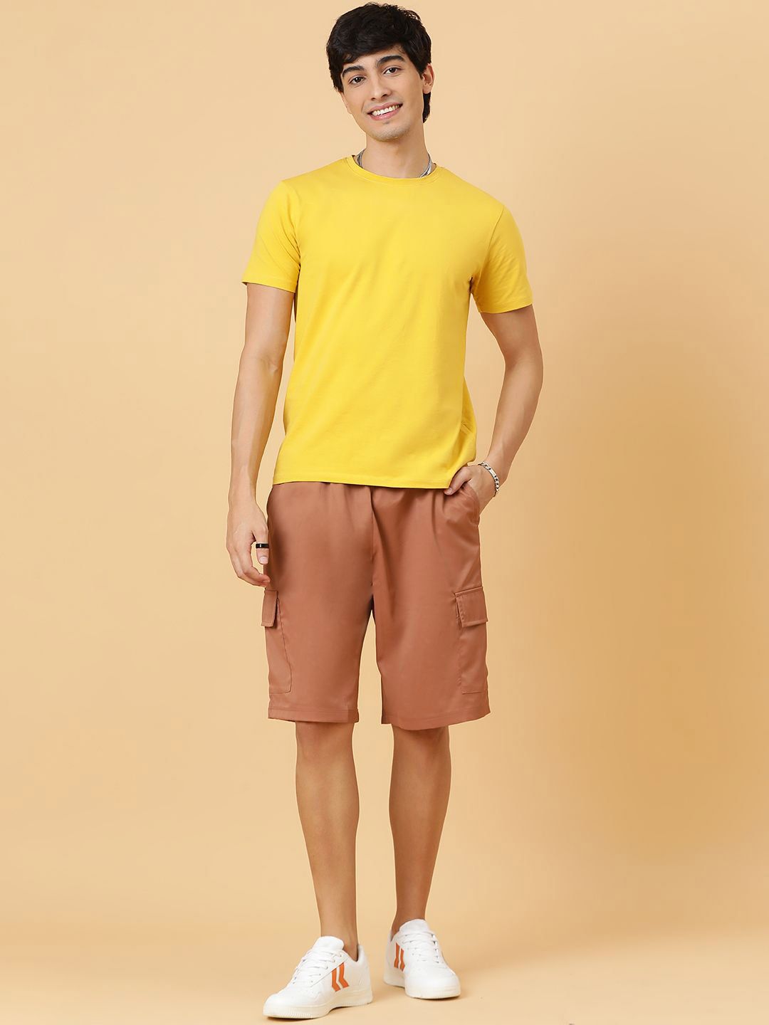 Kotty Men Low-Rise Cargo Shorts