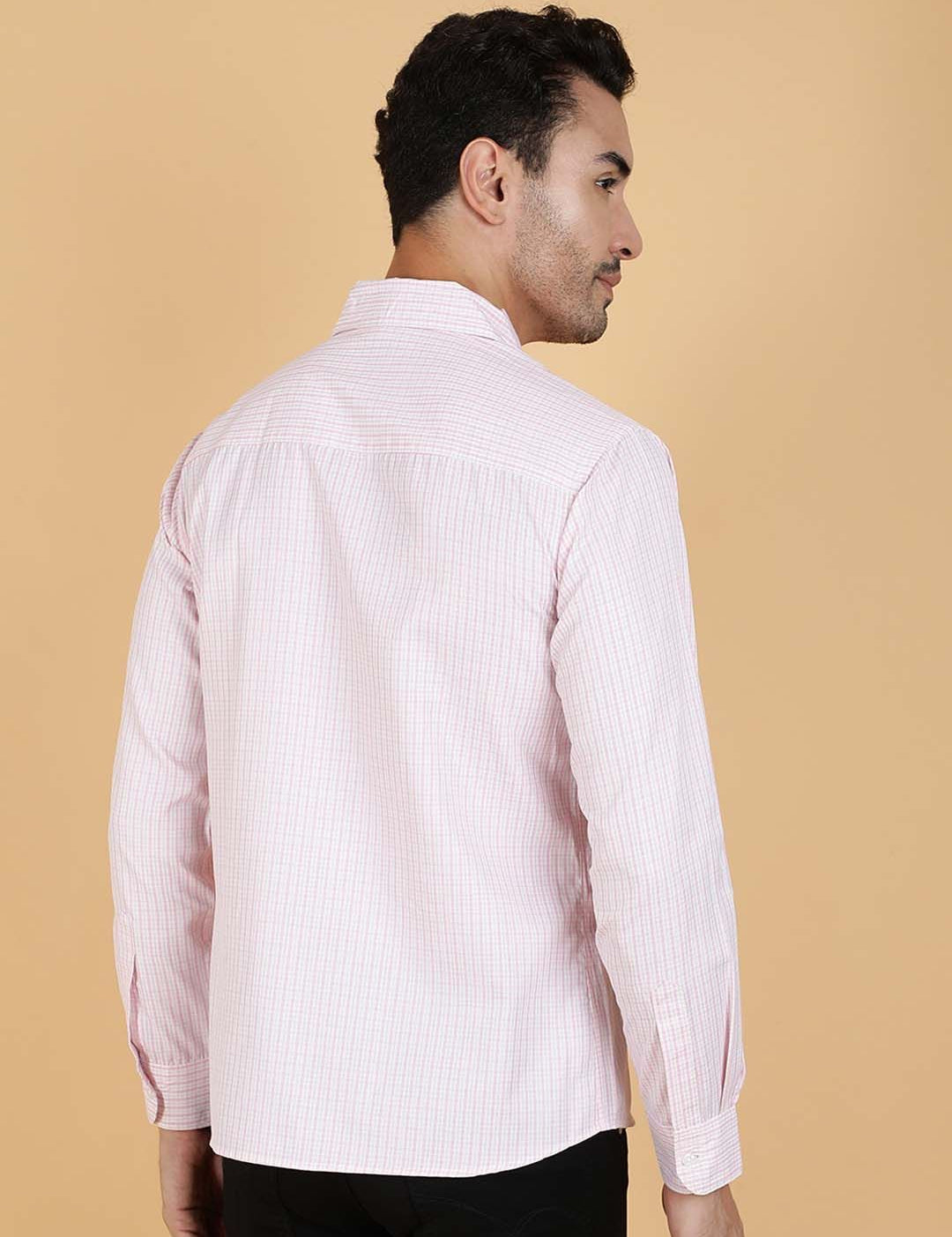 Kotty Men Relaxed Spread Collar Graphic Printed Casual Shirt