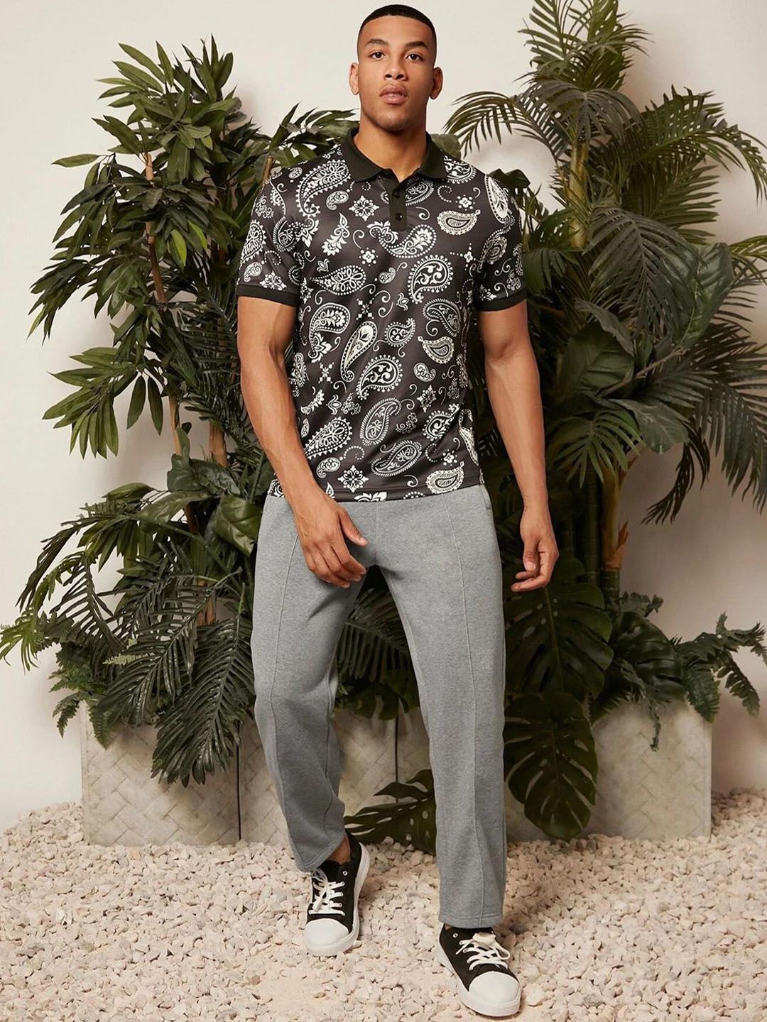 Kotty Men Grey Solid Mid-Rise Track Cotton Pants