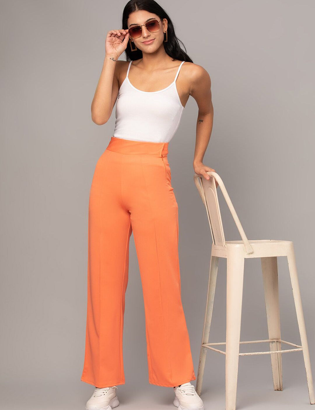 Kotty Women Relaxed Straight Leg Straight Fit High-Rise Trousers