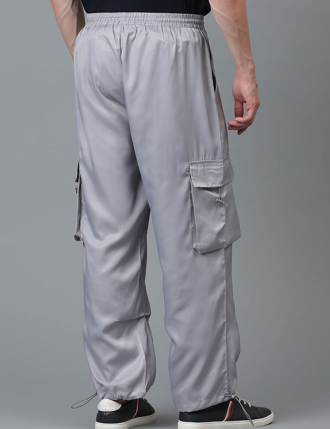 Kotty Men Relaxed Low-Rise Easy Wash Cargos Trousers