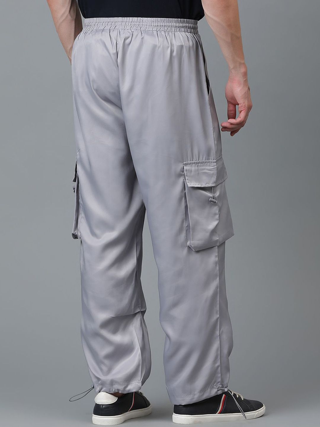 Kotty Men Relaxed Low-Rise Easy Wash Cargos Trousers