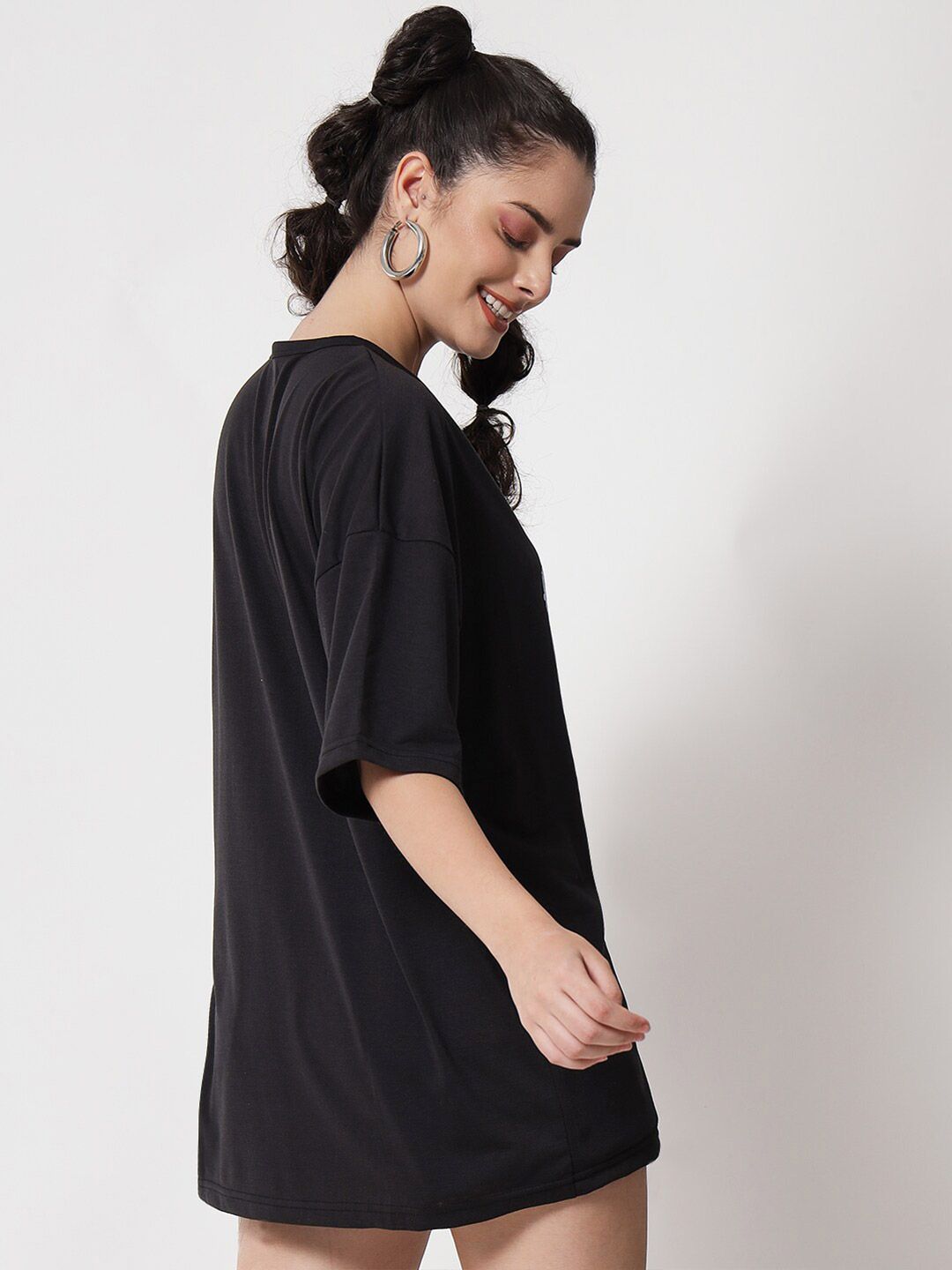 Kotty Women Black Typography Printed V-Neck Oversized T-shirt