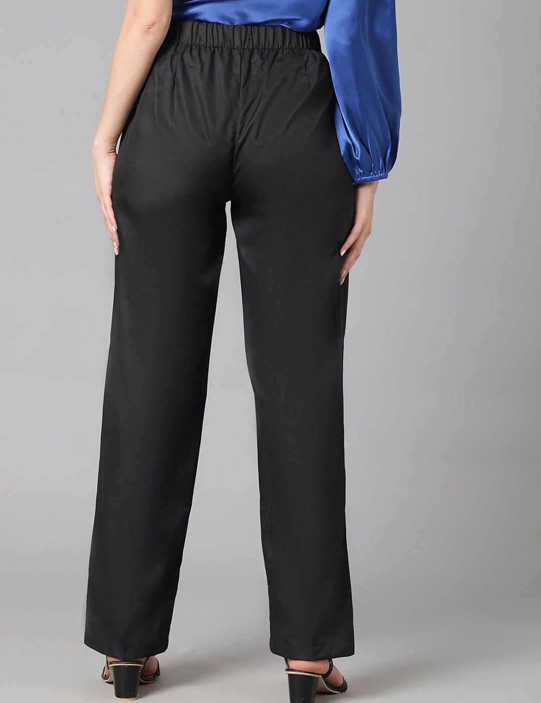 Kotty Women Black Relaxed Straight Leg Straight Fit High-Rise Easy Wash Pleated Trousers