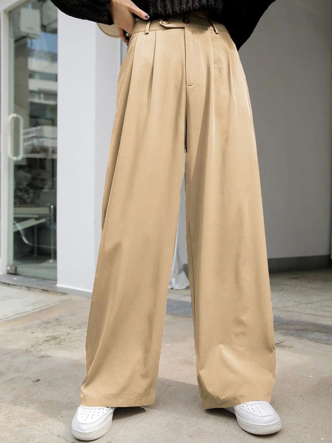 Kotty Women Relaxed Straight Leg Fit High-Rise Easy Wash Pleated Parallel Trousers