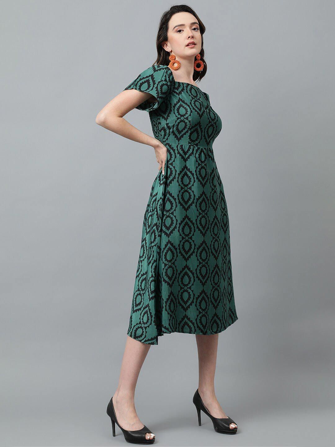 Kotty Green Ethnic Motifs Printed Square Neck Puffed Sleeves Fit & Flare Midi Dress