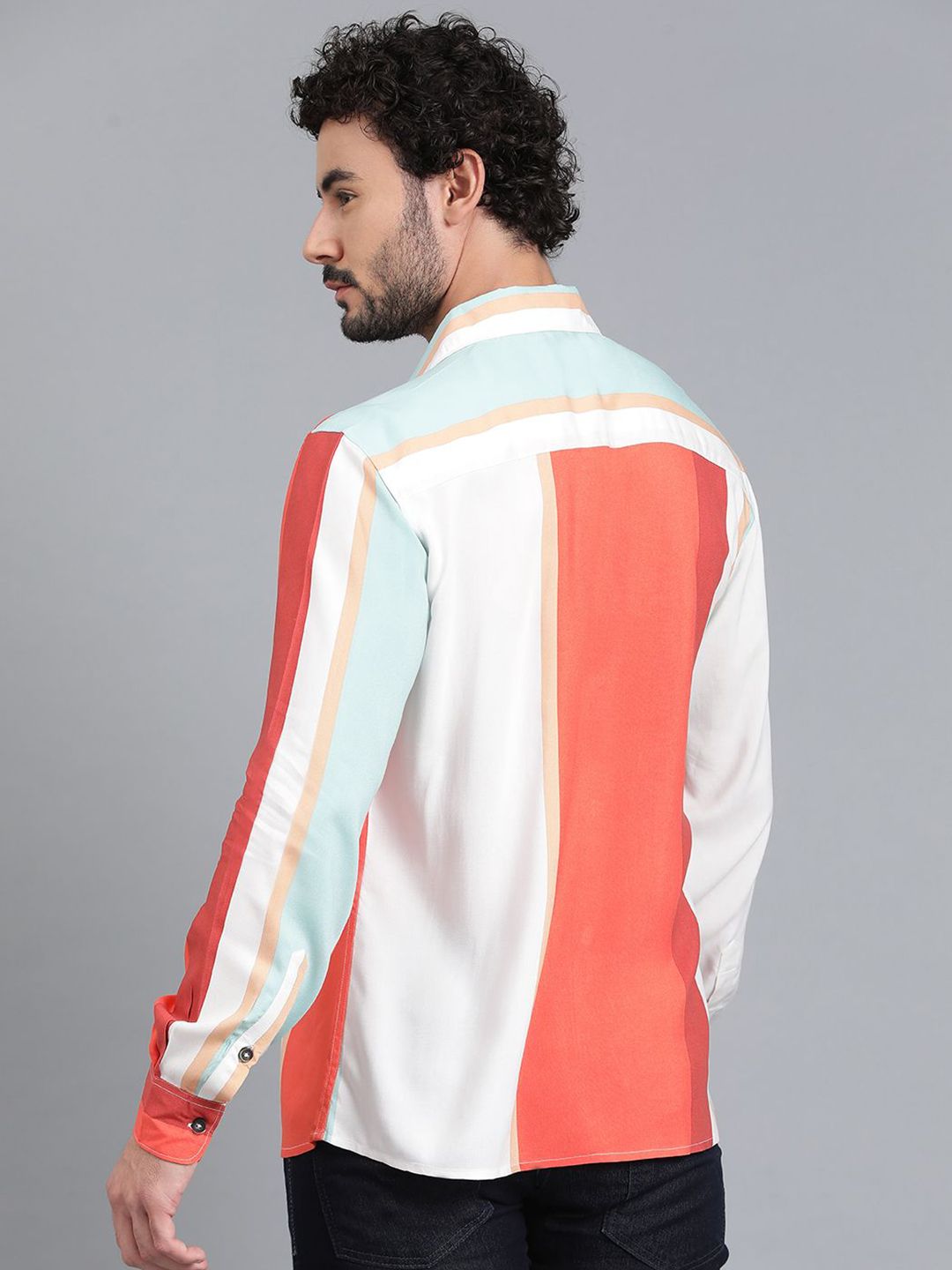 Kotty Men Colourblocked Spread Collar Casual Shirt