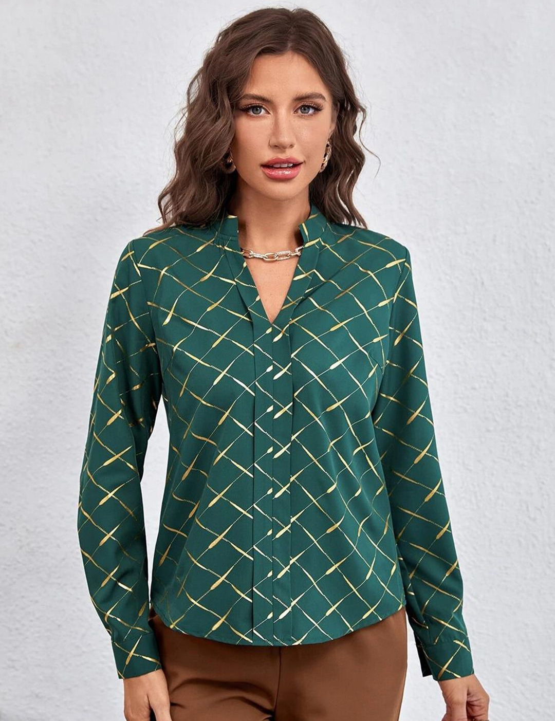 Kotty Green Geometric Printed Satin Shirt Style Top