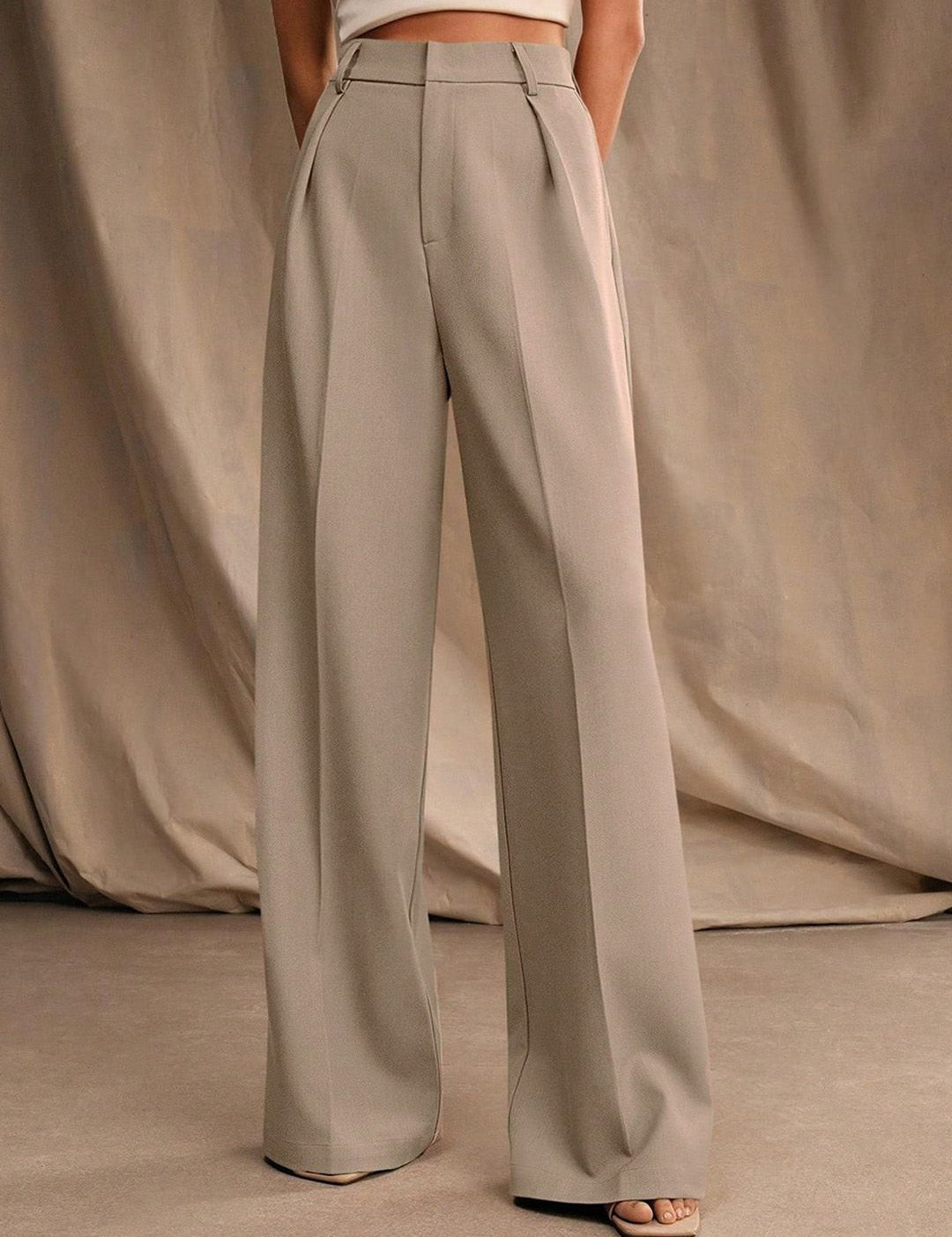 Kotty Women Relaxed Straight Fit Pleated Trousers