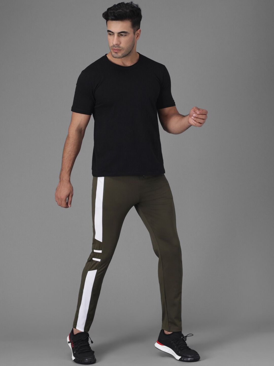 Kotty Men Olive Green Solid Track Pants