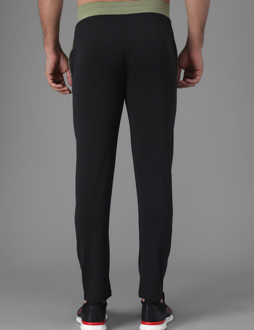 Kotty Men Black Solid Straight-Fit Track Pants