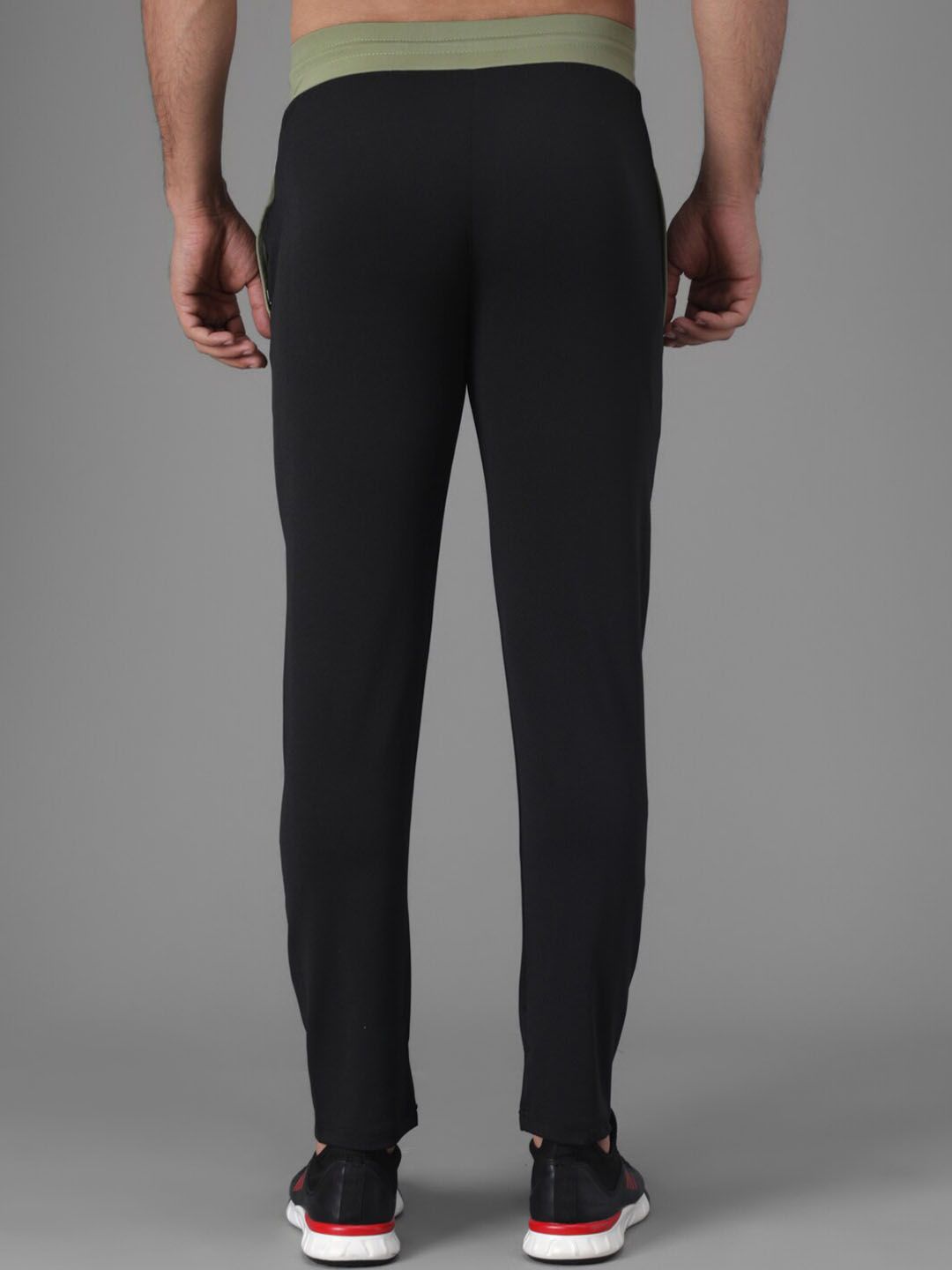 Kotty Men Black Solid Straight-Fit Track Pants