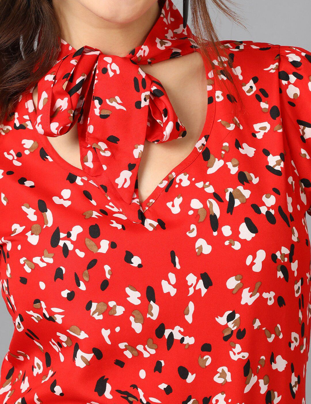 Kotty Red Floral Printed Tie-Up Neck Puff Sleeve Crepe Top