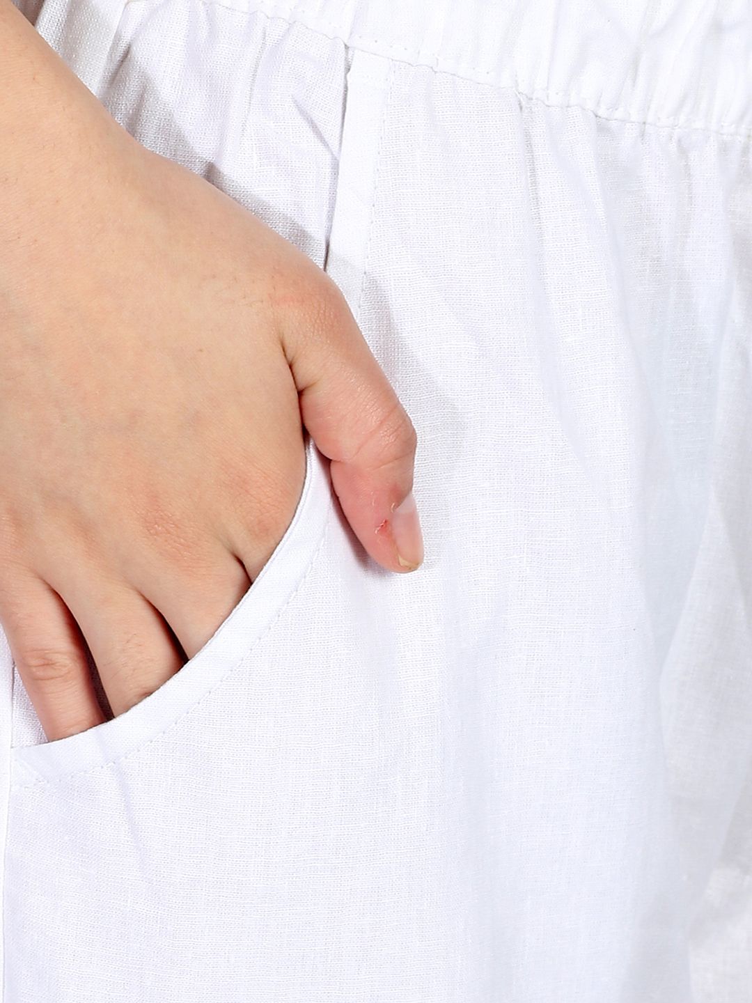 Kotty Women White Regular Fit Solid Linen Regular Trousers