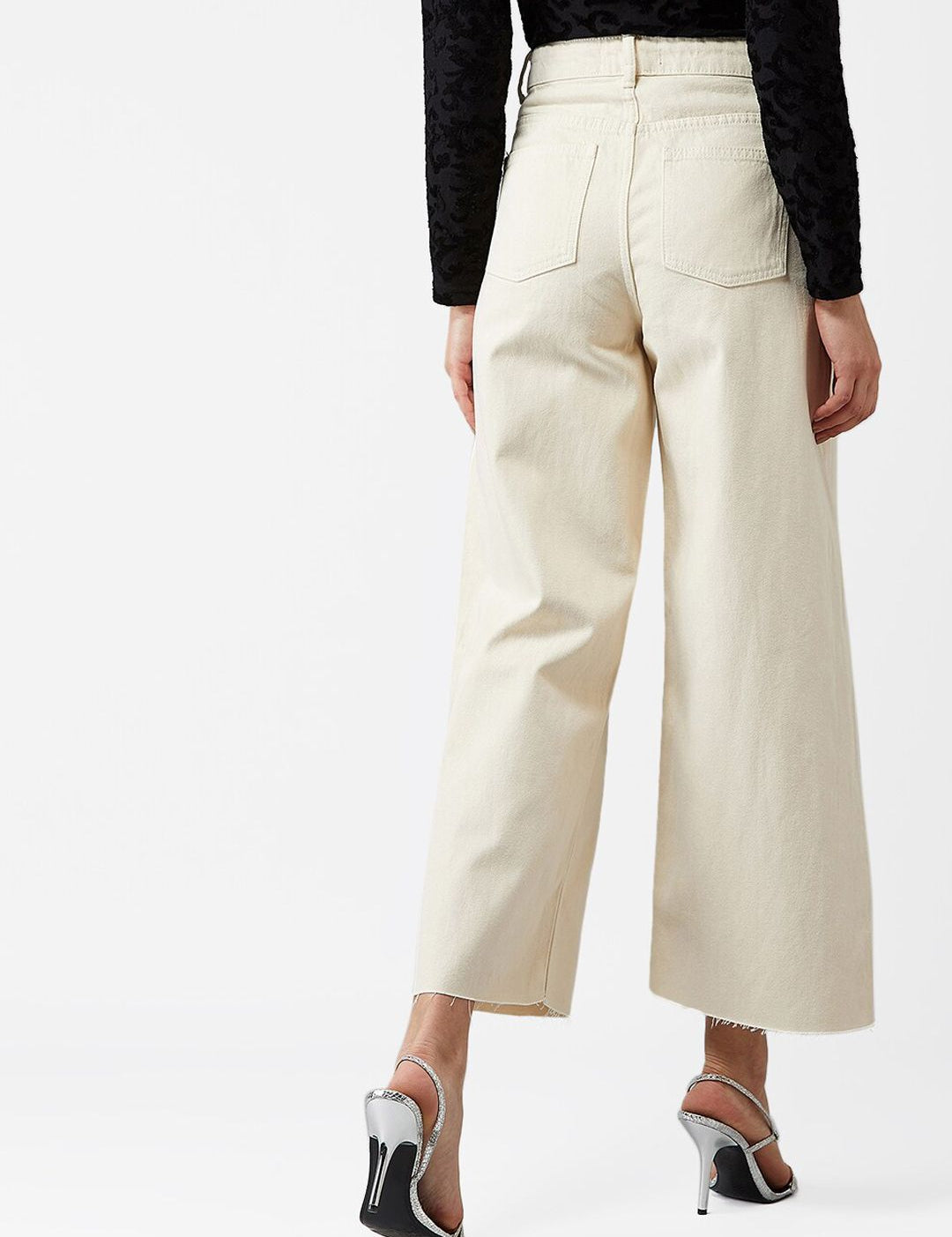 Kotty Women Cream-Coloured Skinny Fit Jeans