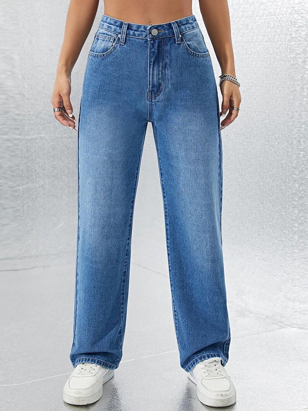 Kotty Women Straight Fit High-Rise Stretchable Jeans