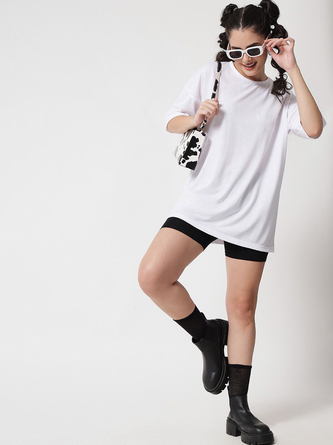 Kotty Women White Round Neck Oversized T-shirt