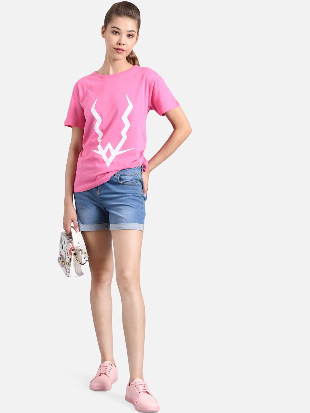 Kotty Women Pink & White Printed Round Neck T-shirt