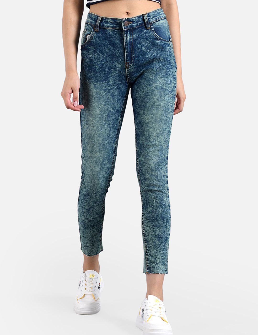 Kotty Women Blue Skinny Fit Mid-Rise Bleached Jeans