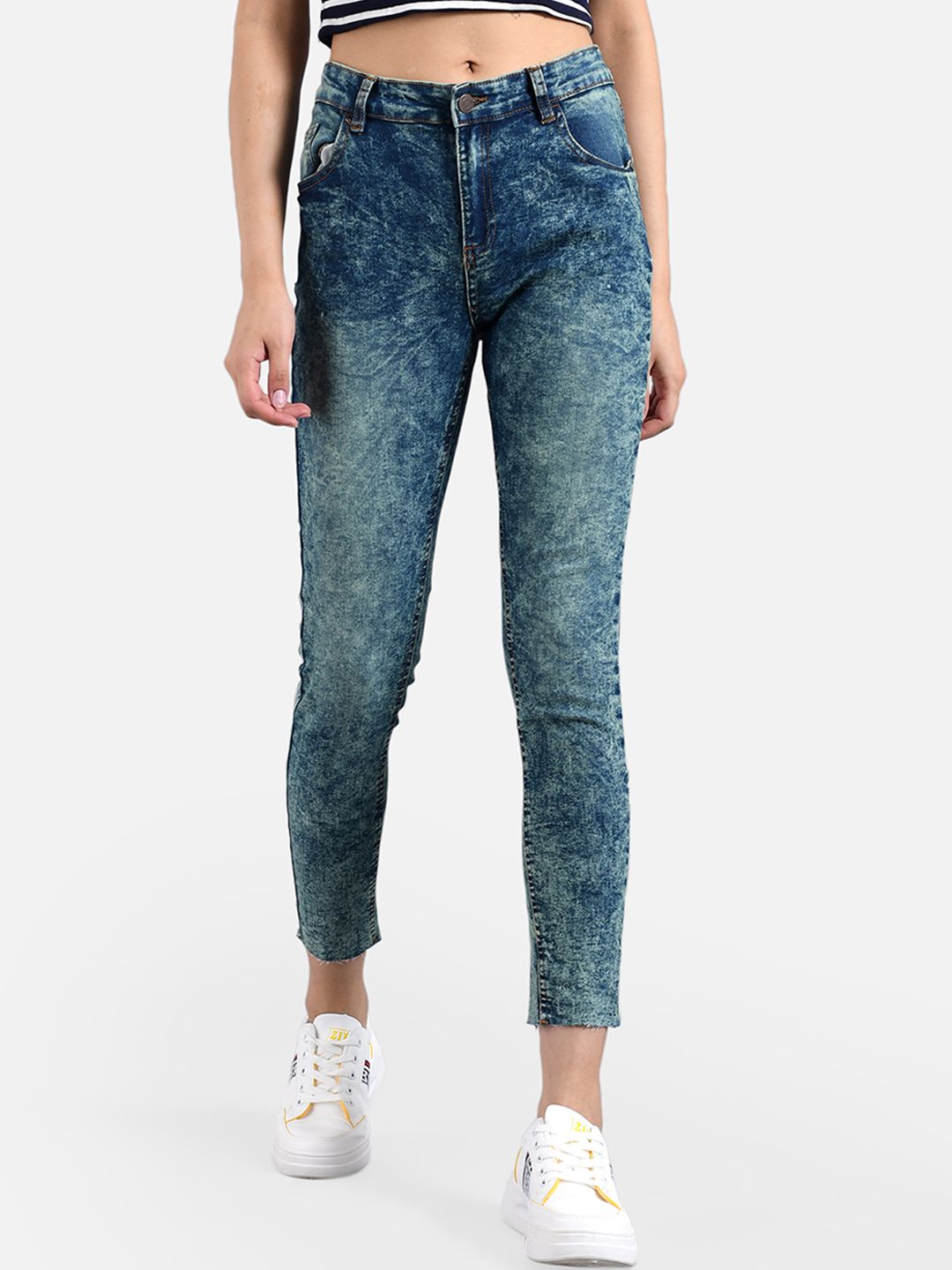 Kotty Women Blue Skinny Fit Mid-Rise Bleached Jeans
