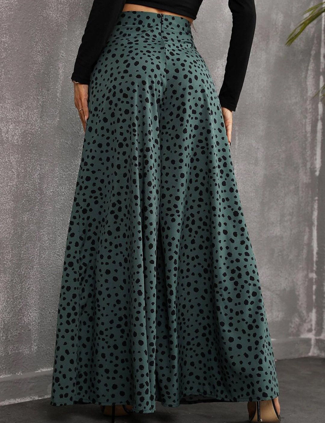 Kotty Women Green Printed Relaxed Flared High-Rise Easy Wash Trousers