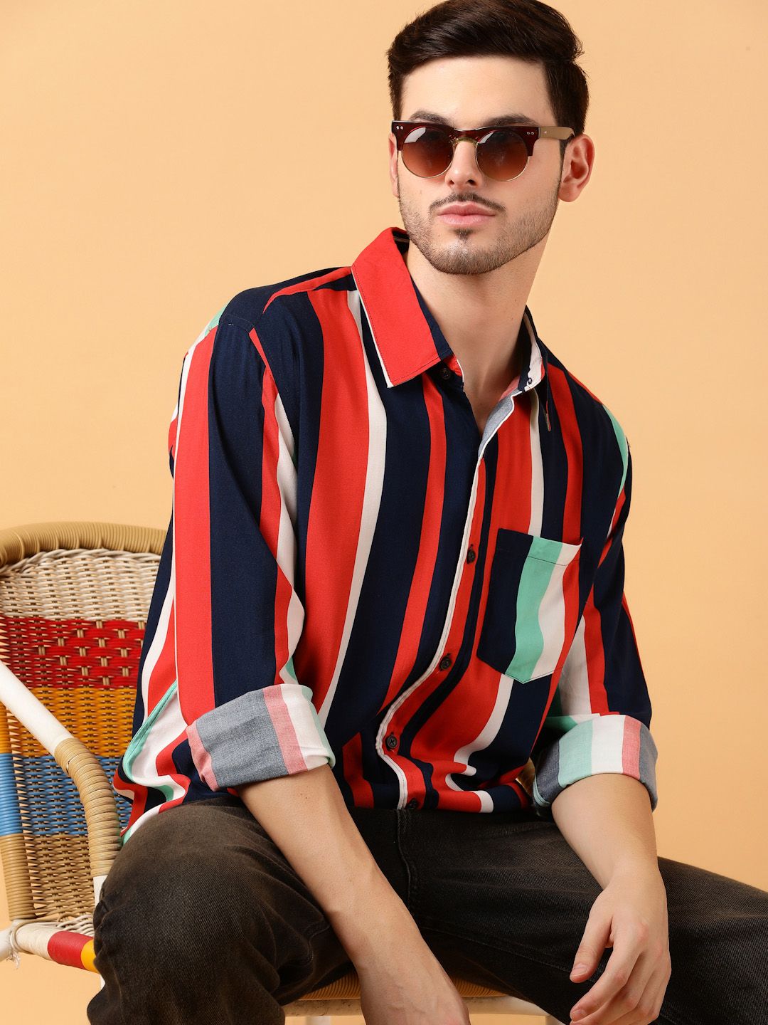 Kotty Men Relaxed Spread Collar Graphic Printed Casual Shirt