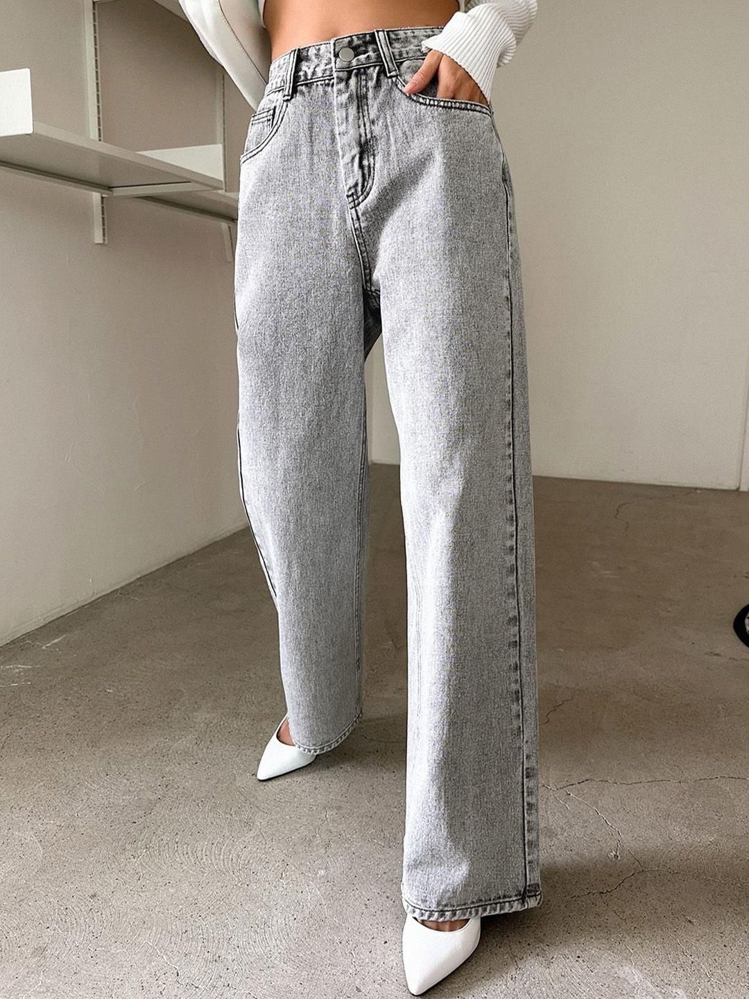 Kotty Women High-Rise Clean Look Crinkle Stretchable Jeans