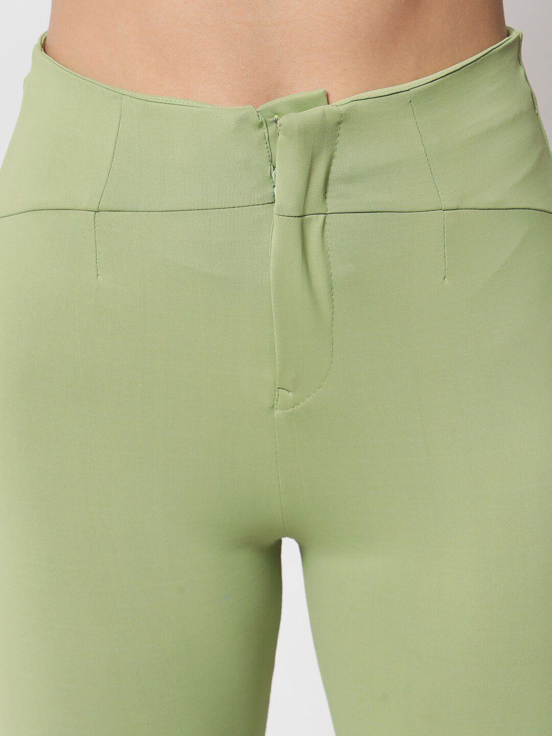 Kotty Women Relaxed Skinny Fit High-Rise Easy Wash Trousers