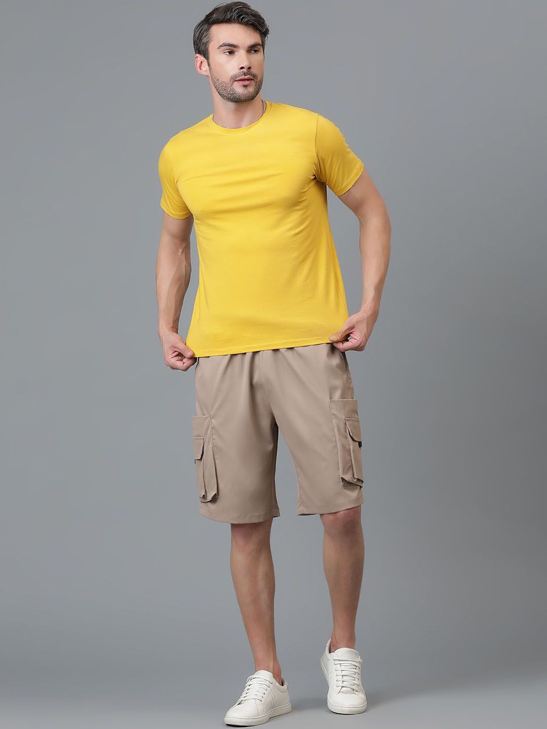 Kotty Men Low-Rise Cargo Shorts