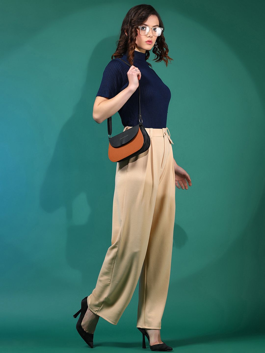 Kotty Women Relaxed Straight Fit Pleated High-Rise Trousers