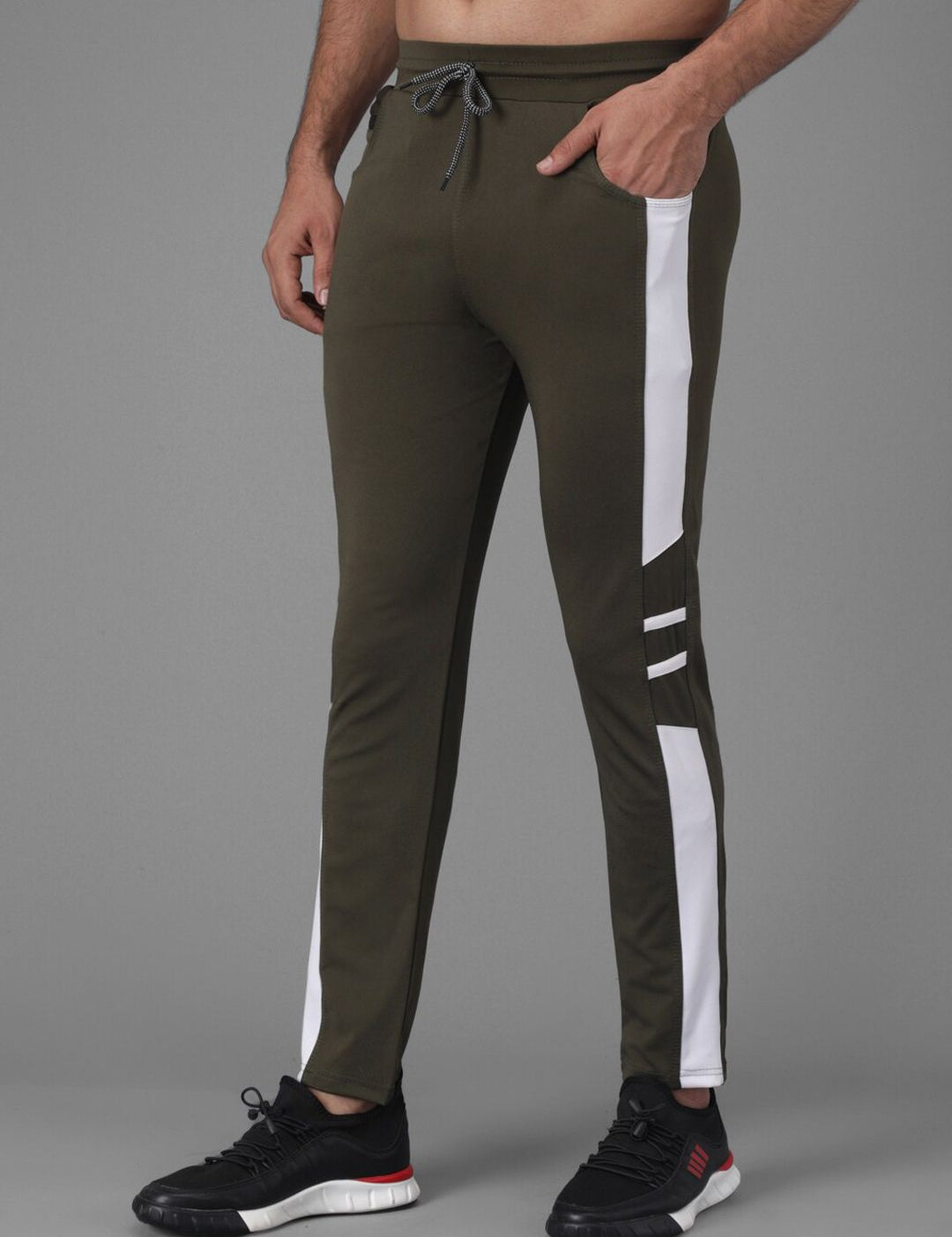 Kotty Men Olive Green Solid Track Pants